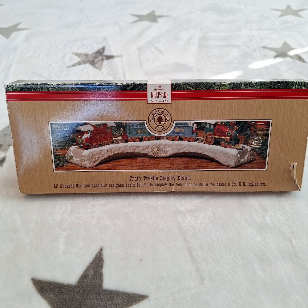 1991 Hallmark Keepsake Ornament Train Trestle‎ Display Stand Claus Co Railroad